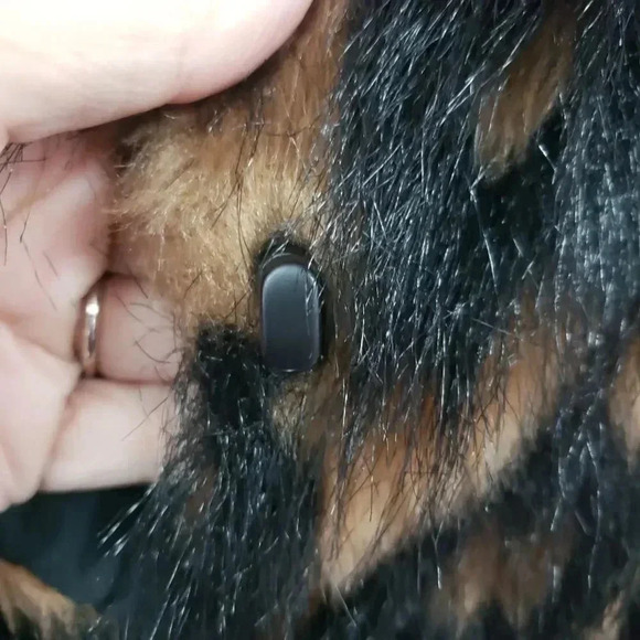 Jamie Sadock Faux Fur Vest - Picture 7 of 9